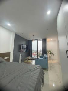 Postel nebo postele na pokoji v ubytování VM Apartment võng thị,The Lakeview - West Lake
