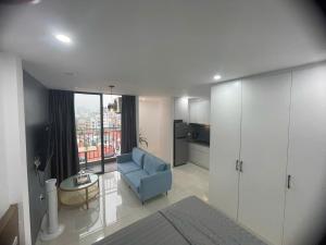 TV a/nebo společenská místnost v ubytování VM Apartment võng thị,The Lakeview - West Lake