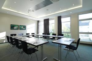 The business area and/or conference room at IntercityHotel Kassel