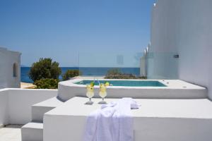 Piscina a Santorini Crystal Blue Boutique Hotel o a prop