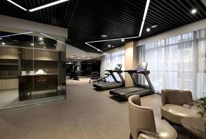 Fitness centrum a/nebo fitness zařízení v ubytování Shenzhen Hanyong Hotel Fuyong Branch