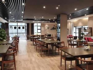 Restaurace v ubytování Shenzhen Hanyong Hotel Fuyong Branch