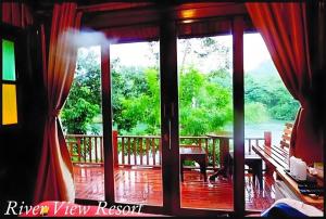 Μπαλκόνι ή βεράντα στο River View Resort At Chaewlan