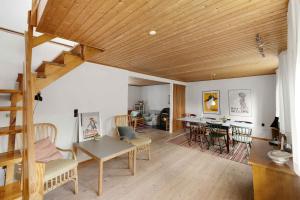 Posezení v ubytování Cozy Cottage On North Bornholm