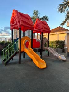 Ο χώρος παιχνιδιού για παιδιά στο Jessa Rios Coast Staycation 2