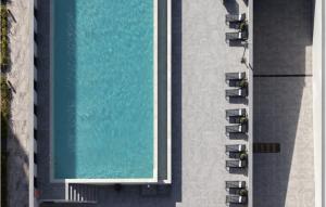 Kolam renang di atau dekat dengan STAY ONLY Tower Suites