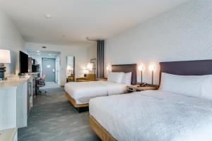 Home2 Suites by Hilton Coppell DFW Grapevine North客房内的一张或多张床位