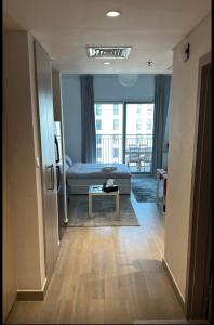 Φωτογραφία από το άλμπουμ του F1 - Lily Studio Waters Edge Yas Island Theme Parks, Canal and Pool View στο Άμπου Ντάμπι