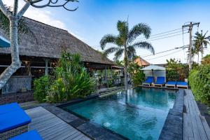 Kolam renang di atau dekat dengan Dream Beach Kubu & SPA by ABM