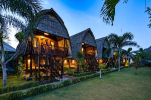 Taman di luar Dream Beach Kubu & SPA by ABM