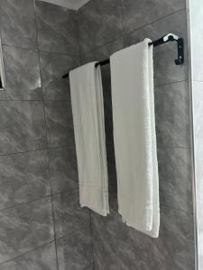 Ένα μπάνιο στο Upendo Moja House
