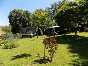 Ein Garten an der Unterkunft Le Jaonnet