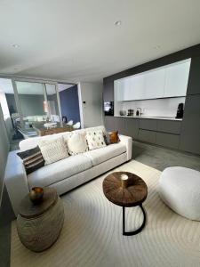 Posezení v ubytování Locarno neue moderne Ferienwohnung Due Terrazze