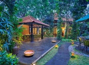 Aed väljaspool majutusasutust Vivanta Bengaluru Residency Road