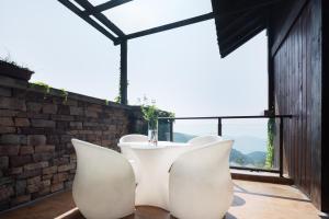 Μπαλκόνι ή βεράντα στο Autumn Whisper Eden Villas +177 φωτογραφίες