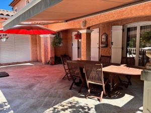 Patio nebo venkovní prostory v ubytování Ekin ô reV Gîte Fontessante