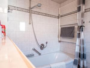 Koupelna v ubytování Ferienwohnung Inge + 16 fotografií