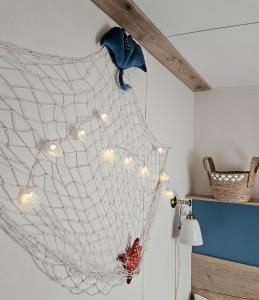Jurassic Bliss - stylish static caravan with partial sea view at Durdle Door客房内的一张或多张床位