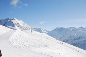 Gallery image of Terres de France - Appart'Hotel le Splendid in Allevard