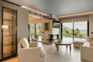 Khu vực ghế ngồi tại Brand new luxury Villa - Marie's Happy Place