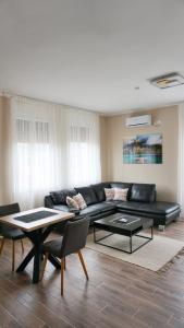 Gallery image of Vila Lena Pool Resort - Apartman 4 in Vrdnik