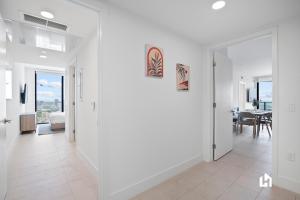 ภาพในคลังภาพของ Stylish Apartments with Partial Ocean Views in Downtown! ในไมอามี