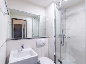 Koupelna v ubytování B&B HOTEL Bochum Hbf-Nord