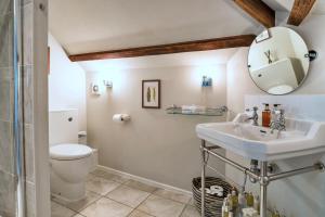 Ένα μπάνιο στο Finest Retreats - Penley Villa +40 φωτογραφίες