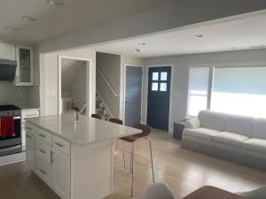 Photo de la galerie de l'établissement Charming home just steps from Greenwich Ave and train, à Greenwich