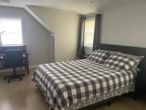 Photo de la galerie de l'établissement Charming home just steps from Greenwich Ave and train, à Greenwich