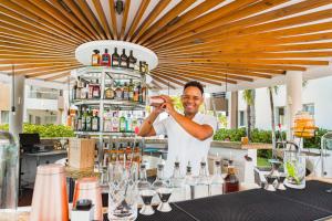 Nápoje v ubytování Bakour Punta Cana Suites