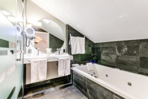 Koupelna v ubytování Grand Hotel Don Gregorio