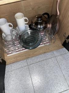 Příslušenství pro přípravu čaje a kávy v ubytování Ian's Home