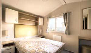 Ένα ή περισσότερα κρεβάτια σε δωμάτιο στο 3 Bed-Sleeps 8-Free Parking-10 Min to Beach