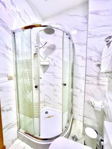 Un baño de Charmant et spacieux Appart au coeur de Tanger- Family Only