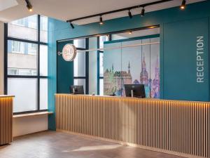 Vstupní hala nebo recepce v ubytování B&B HOTEL Aachen City-Ost