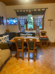 Χώρος καθιστικού στο Cabana dintre Brazi
