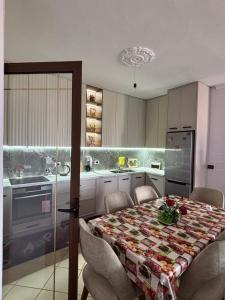 Dapur atau dapur kecil di Lusha Home