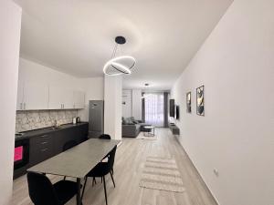 Φωτογραφία από το άλμπουμ του A&H Apartments σε Shëngjin