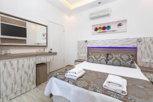 A room at Sardunya Andifli Otel