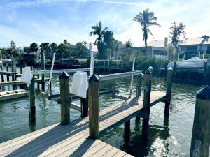 Φωτογραφία από το άλμπουμ του Mid Century Meets Boaters Dream σε Siesta Key