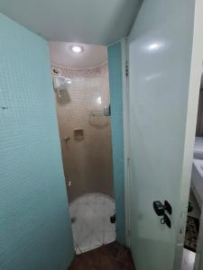 Ένα μπάνιο στο Flat liberdade