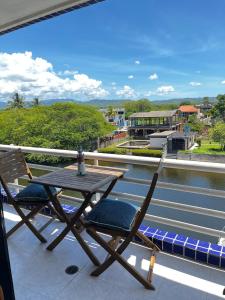 Balkón nebo terasa v ubytování Luxury en Puerto Encantado, Higuerote + 16 fotografií