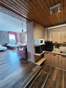 Kuchyň nebo kuchyňský kout v ubytování Urusel Hostel