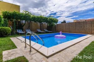 Bazén v ubytování Apartments Lara - Split Croatia nebo v jeho okolí