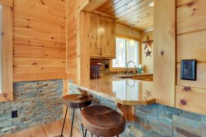 Gallery image of The Toasted Marshmallow Ski and Lake Retreat in Honeoye