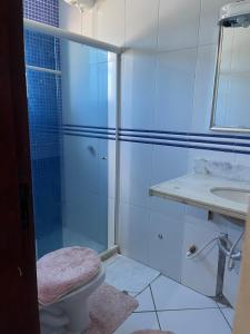 Ένα μπάνιο στο Casas Ataliba Conforto com Piscina em Búzios