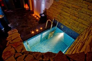 Basen w obiekcie Hotel Horal lub w pobliżu