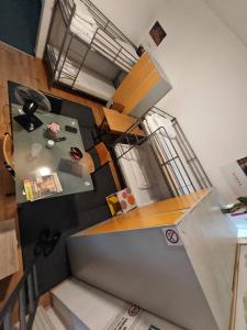 O bucătărie sau chicinetă la ABAI Apartments 1150 only WWW-On-line-Check-in & SelfService