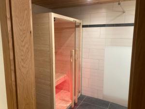 Un baño de Ferienwohnung Steinacherhof 23 fotos más